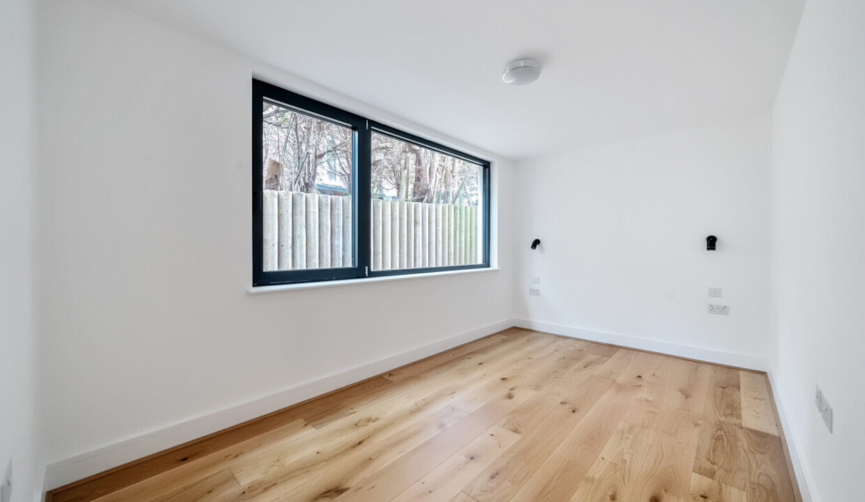 121138-18