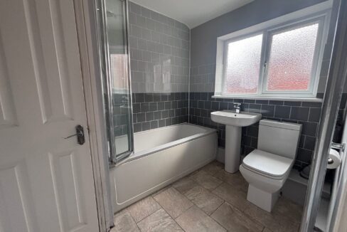 LF004256-8